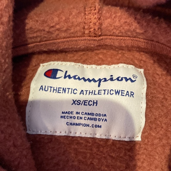 Champion women’s XS hoodie - Picture 2 of 2